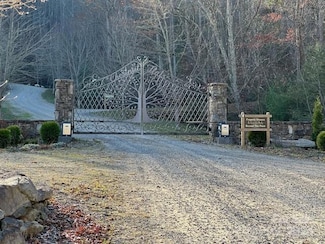 124 & 125 Large Poplar Trail, Waynesville, NC 28785