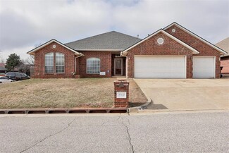 445 Cactus Rd, Yukon, OK 73099