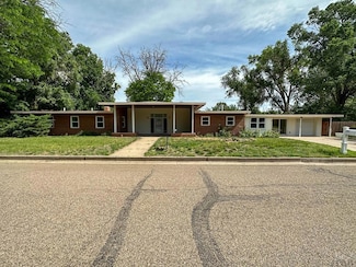 207 Willow Valley Dr, Lamar, CO 81052