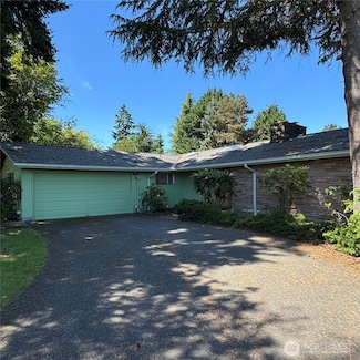 3241 98th Ave NE, Bellevue, WA 98004