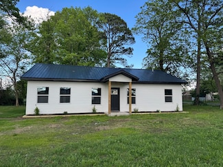 834 Morris St, Mountain Grove, MO 65711