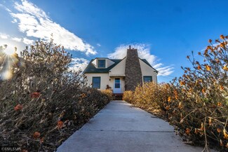 206 8th St N, Cannon Falls, MN 55009