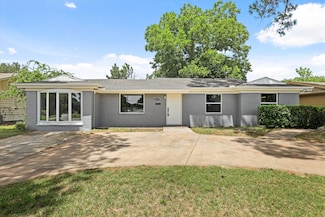 5629 Maceo Ln, Fort Worth, TX 76112