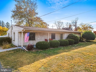 2 Larison Ln, Ringoes, NJ 08551