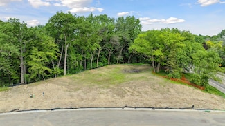 12802 Woodhaven Place, Minnetonka, MN 55331