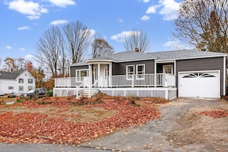 38 Mary Carroll St, Auburn, ME 04210