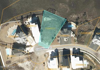 12 Chadbourn St, Ocean Isle Beach, NC 28469