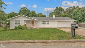 4806 McPhill Dr, Paragould, AR 72450