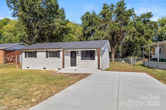 9235 Edgevale Dr, Charlotte, NC 28216