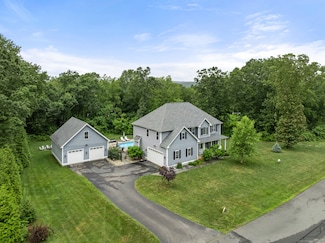 28 Salmon Run, East Hampton, CT 06424