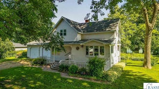208 Lincoln St SW, Mapleton, MN 56065