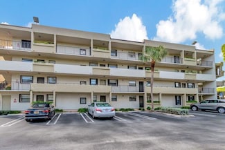 555 Banyan Tree Ln Unit 304, Delray Beach, FL 33483