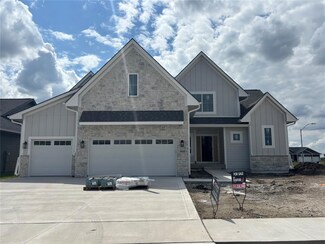 4668 178th St, Urbandale, IA 50323