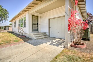 216 W Acacia St, Salinas, CA 93901