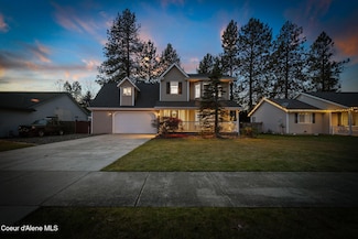 8845 N Huntington Ct, Hayden, ID 83835