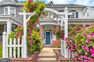 221 S State St, Ephrata, PA 17522