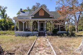 3062 Michelle Dr, Blackstock, SC 29014