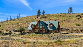 26200 N Wenas Rd, Selah, WA 98942