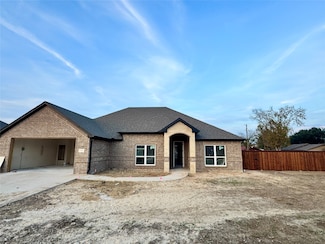 502 Limestone Cir, Mabank, TX 75147