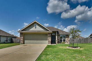 808 Mockingbird St, Navasota, TX 77868