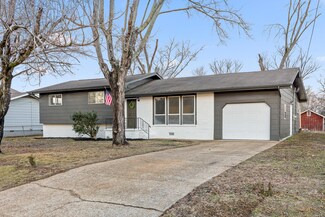 586 Neal Dr, Rossville, GA 30741