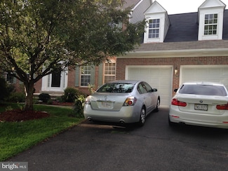 12900 Tarragon Ct, Herndon, VA 20171