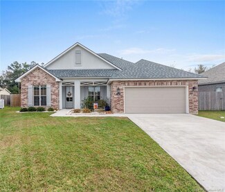 200 Pipers Ln, Sulphur, LA 70665