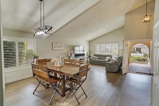19815 Hemmingway St, Winnetka, CA 91306