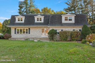 338 Dolan Dr, Schenectady, NY 12306