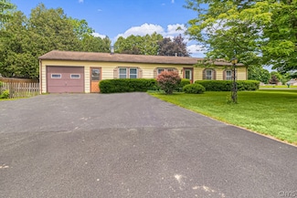 2 Tindall Manor, Clinton, NY 13323