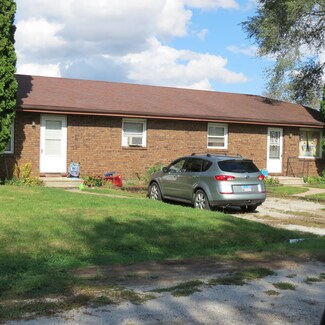 22 Laurel Ln Unit 24, Grant Park, IL 60940