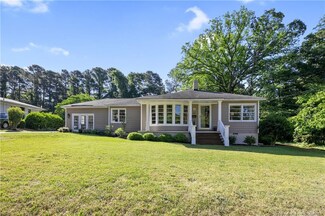 535 Vista Dr, Fayetteville, NC 28305