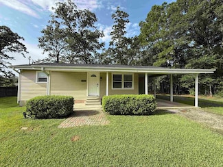 7815 Elizabeth St, Orange, TX 77632