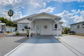 4976 Britni Way, Zephyrhills, FL 33541