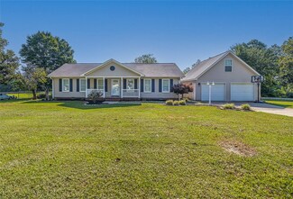 100 Versailles Ln, Easley, SC 29642