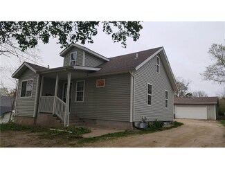 102 W Main Place, Anamosa, IA 52205