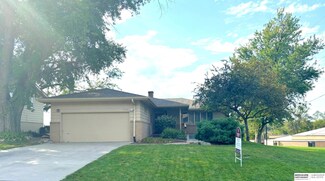11353 Gold St, Omaha, NE 68144