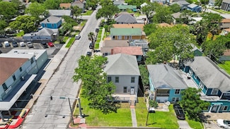 1625 39th St, Galveston, TX 77550