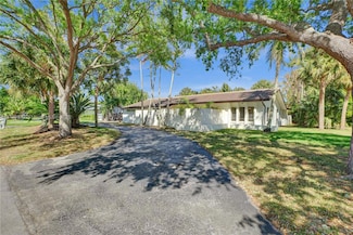 13935 SW 102nd Ct, Miami, FL 33176