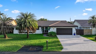 15860 Surrey Cir, Davie, FL 33331