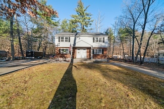 12 Shawnee Rd, Pepperell, MA 01463