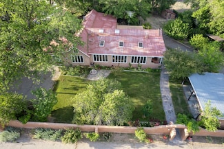 1113 A New Mexico 76, Santa Cruz, NM 87567