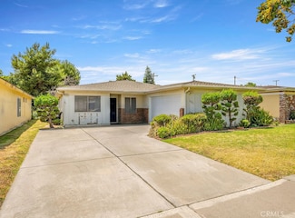 10527 S Wilton Place, Los Angeles, CA 90047