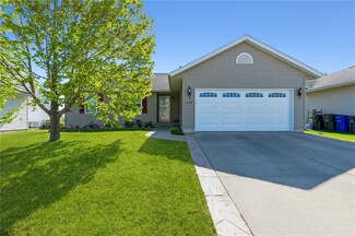 6709 Tennessee Dr SW, Cedar Rapids, IA 52404
