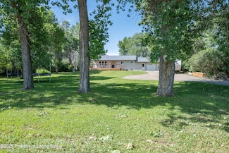 725 Adams Dr, Killdeer, ND 58640