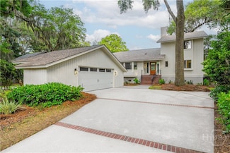 6 Schroeder Ct, Savannah, GA 31411
