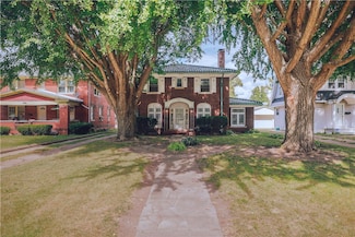 966 E Cantrell St, Decatur, IL 62521