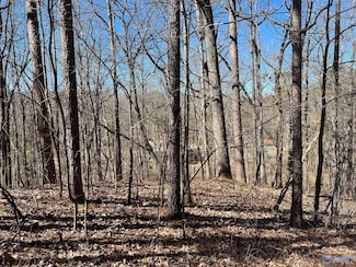 27 Greenbriar Rd, Gadsden, AL 35901