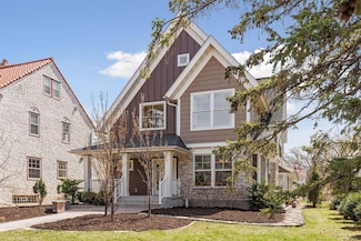 38 Mississippi River Blvd N, Saint Paul, MN 55104