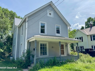 13 2nd Ln, Port Henry, NY 12974